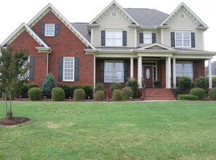 2110 Rockwall Farms Ln, Fuquay Varina, NC 27526