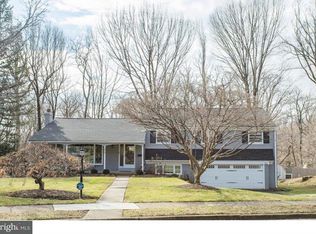 1072 Sparrow Rd, Jenkintown, PA 19046