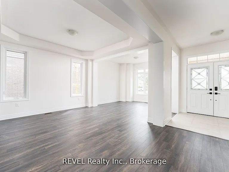 4568 Lyons Pkwy — Photo 5