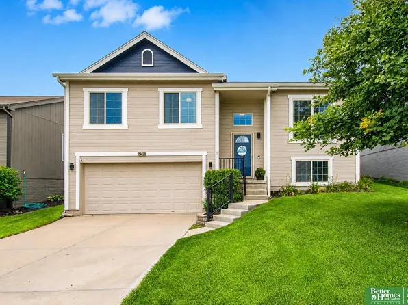 19418 R St, Omaha, NE 68135