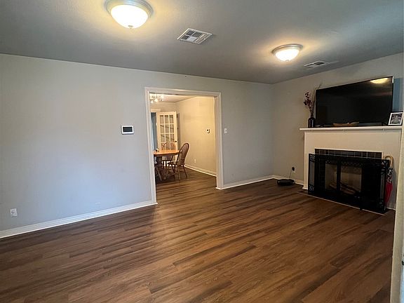 2nd image of 3024 Columbus Ave