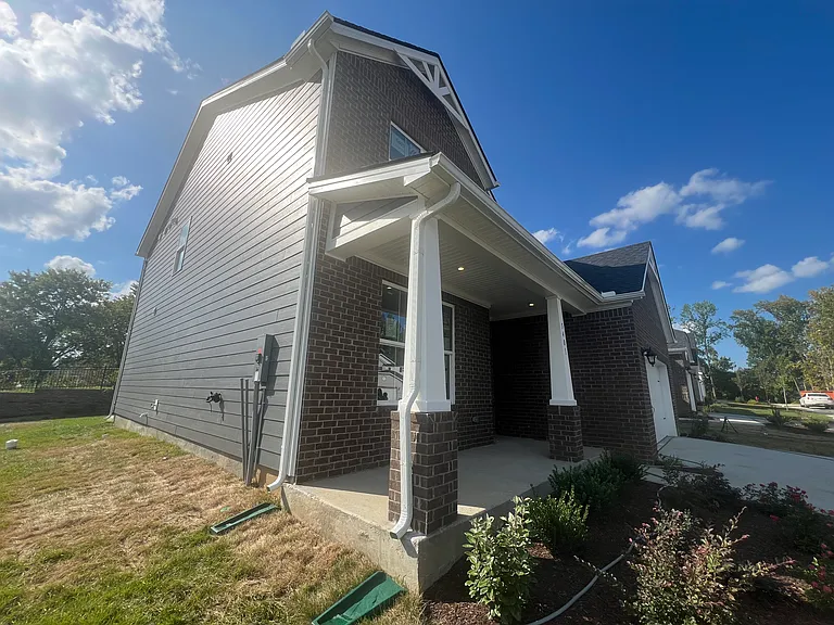 5401 Zinnia Ln E — Photo 38