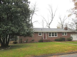 1315 Oakwood Dr, Colonial Heights, VA 23834
