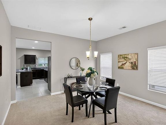 5th image of 311 Hillcrest Ct