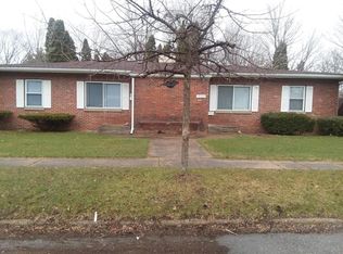 216 1st St, Sturgis, MI 49091