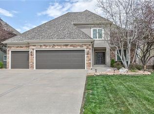 22834 W 44th St, Shawnee, KS 66226