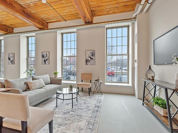 3rd image of 35 Riverwalk Way #R103