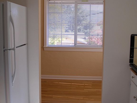 3rd image of 260 S Pine St