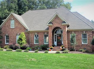 4042 Ridgeline Dr, Kernersville, NC 27284