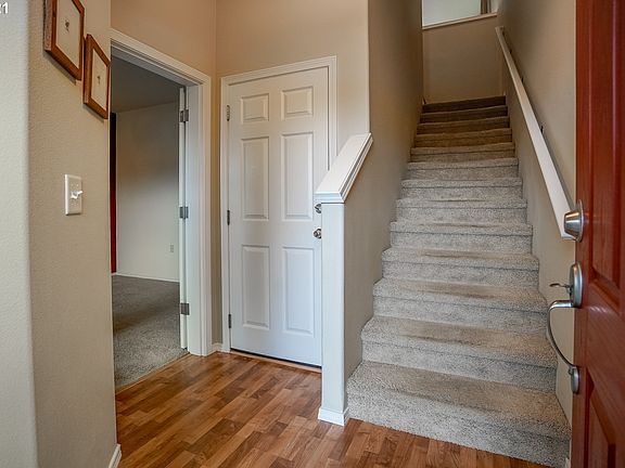 3rd image of 4926 SE Lone Oak St Unit 165