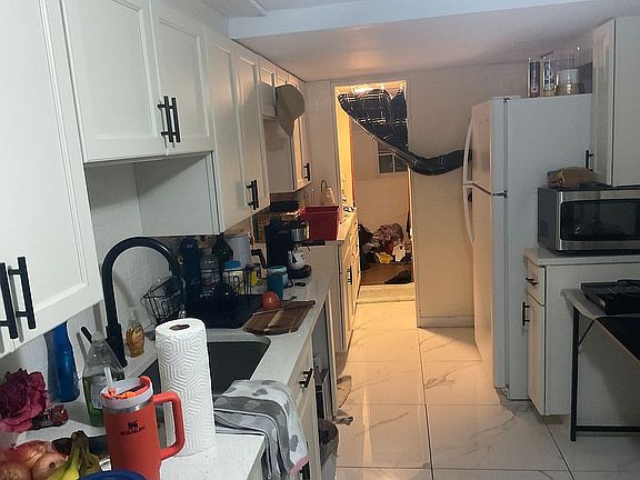 5th image of 480 SW 8th Ave #3