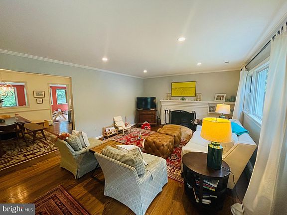 2nd image of 6005 Saint John Dr