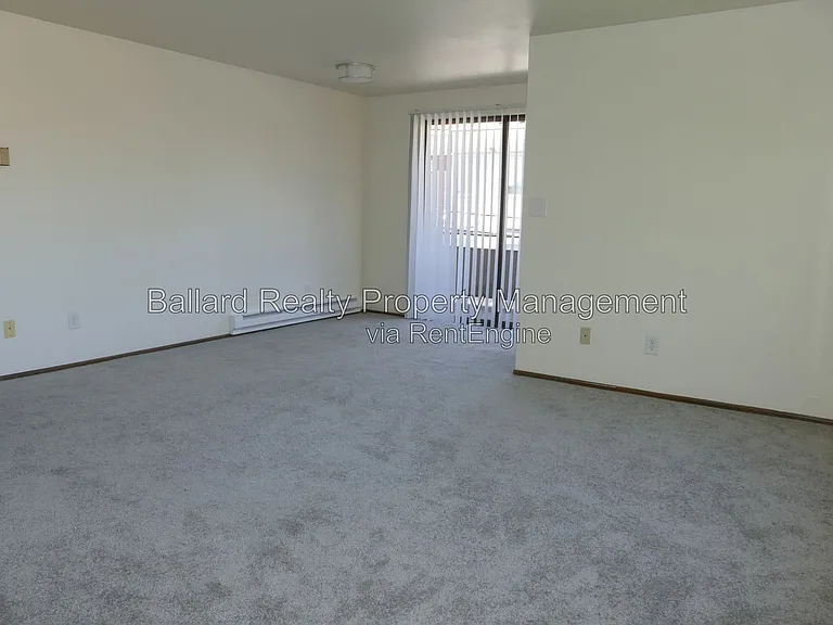 3018 NW 85th St #9 — Photo 4