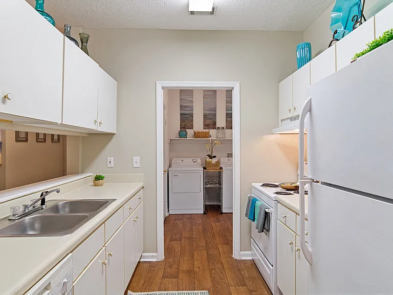 Bradford Place Apartment Homes — Photo 10