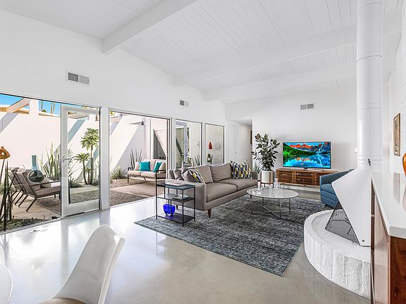 3rd image of 2088 S Lagarto Way