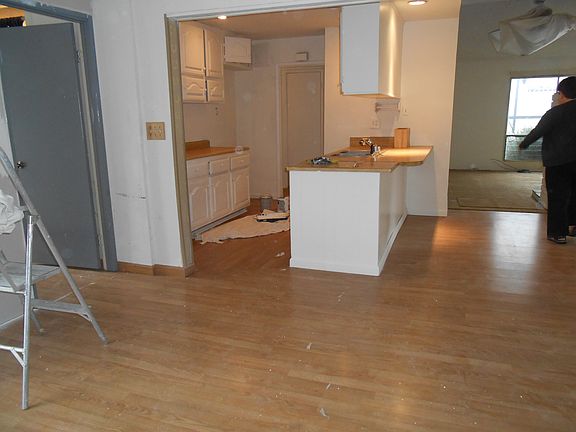 3rd image of 22935 Valerio St