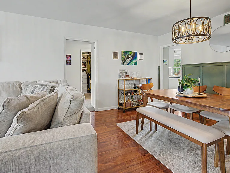 3930 Oaks Clubhouse Dr #304 — Photo 7