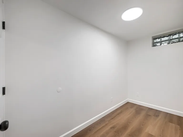 8573 Black Star Cir — Photo 21