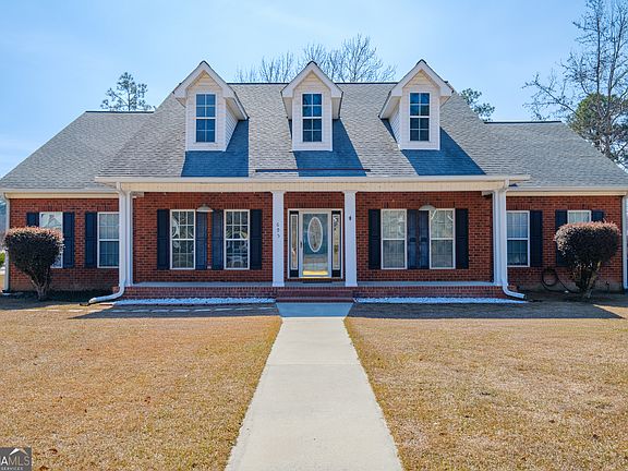 2nd image of 605 Patrick Way