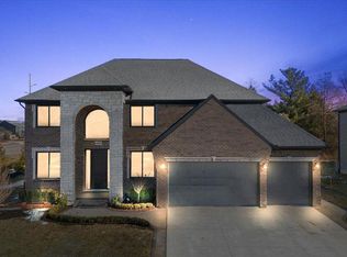 50998 Mistwood Dr, Macomb, MI 48042