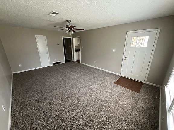 3rd image of 4534 Villagreen Dr