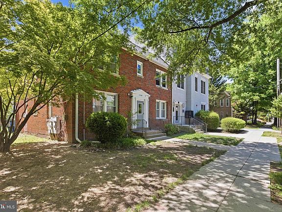 3rd image of 1348 Nicholson St NW