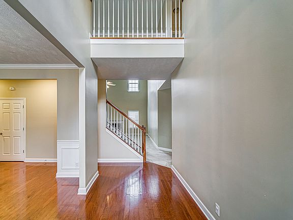3rd image of 409 Brickle Dr
