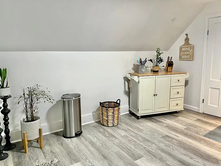31 Nagle St #2 — Photo 5