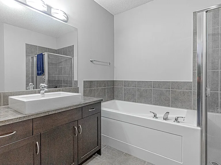 35 Inglewood Park SE #212 — Photo 10