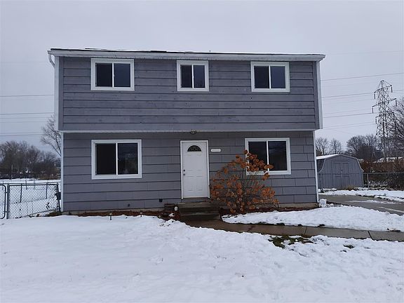 2nd image of 3160 Coventry Dr