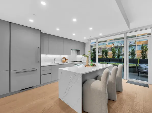 301 Marine Dr #1331, West Vancouver, BC V7T 1B4