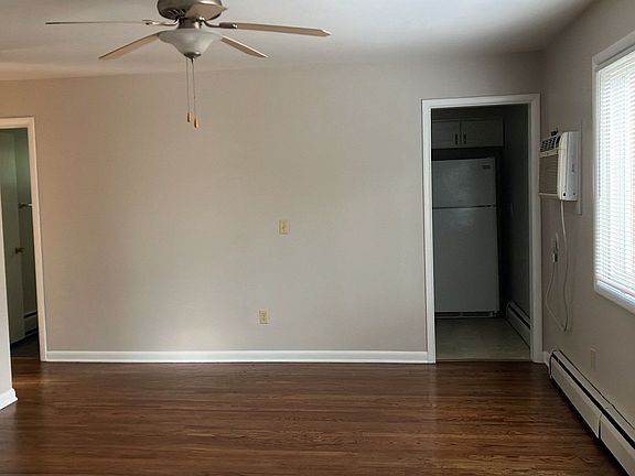 4th image of 8448 Travis Ln