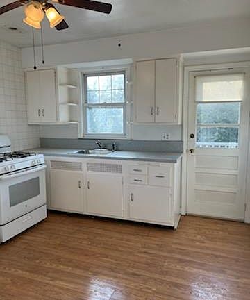 3rd image of 26 Belleview Ave Floor 2