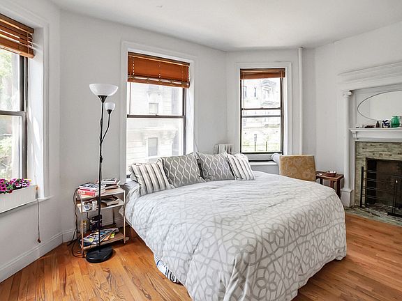 4th image of 321 W 94th St #2B