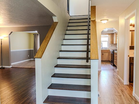 4th image of 9522 N Loganberry Ct