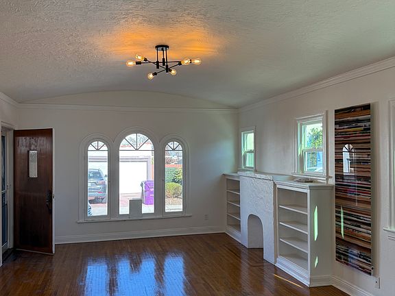 3rd image of 1206 Mira Mar Ave