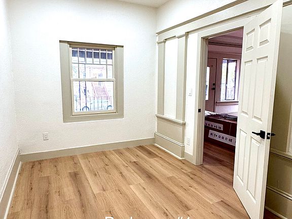5th image of 1068 Aileen St Unit A