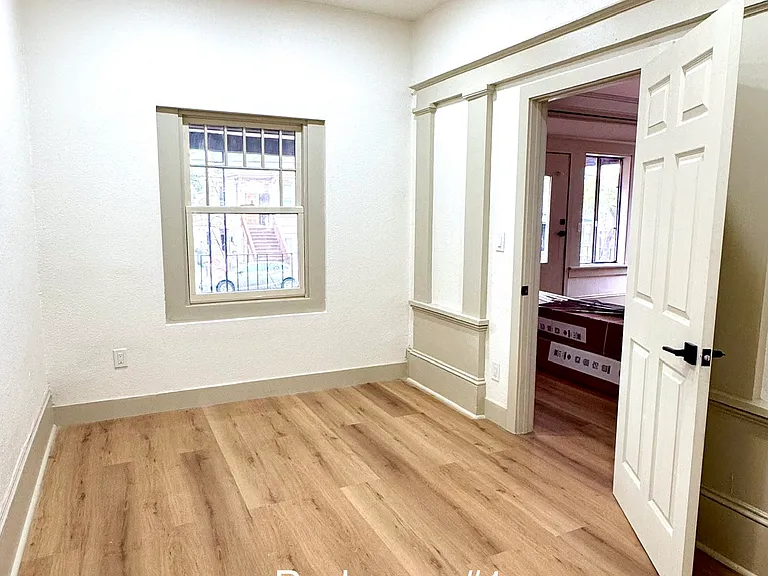 1068 Aileen St #A — Photo 5
