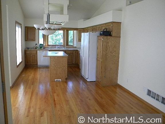 4th image of 4851 Moon Lake Cir