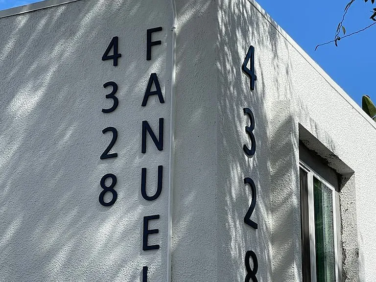 4328 Fanuel — Photo 4