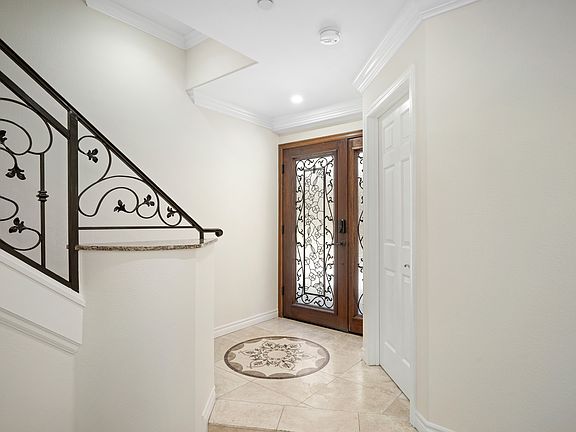 4th image of 345 W Loraine St #3