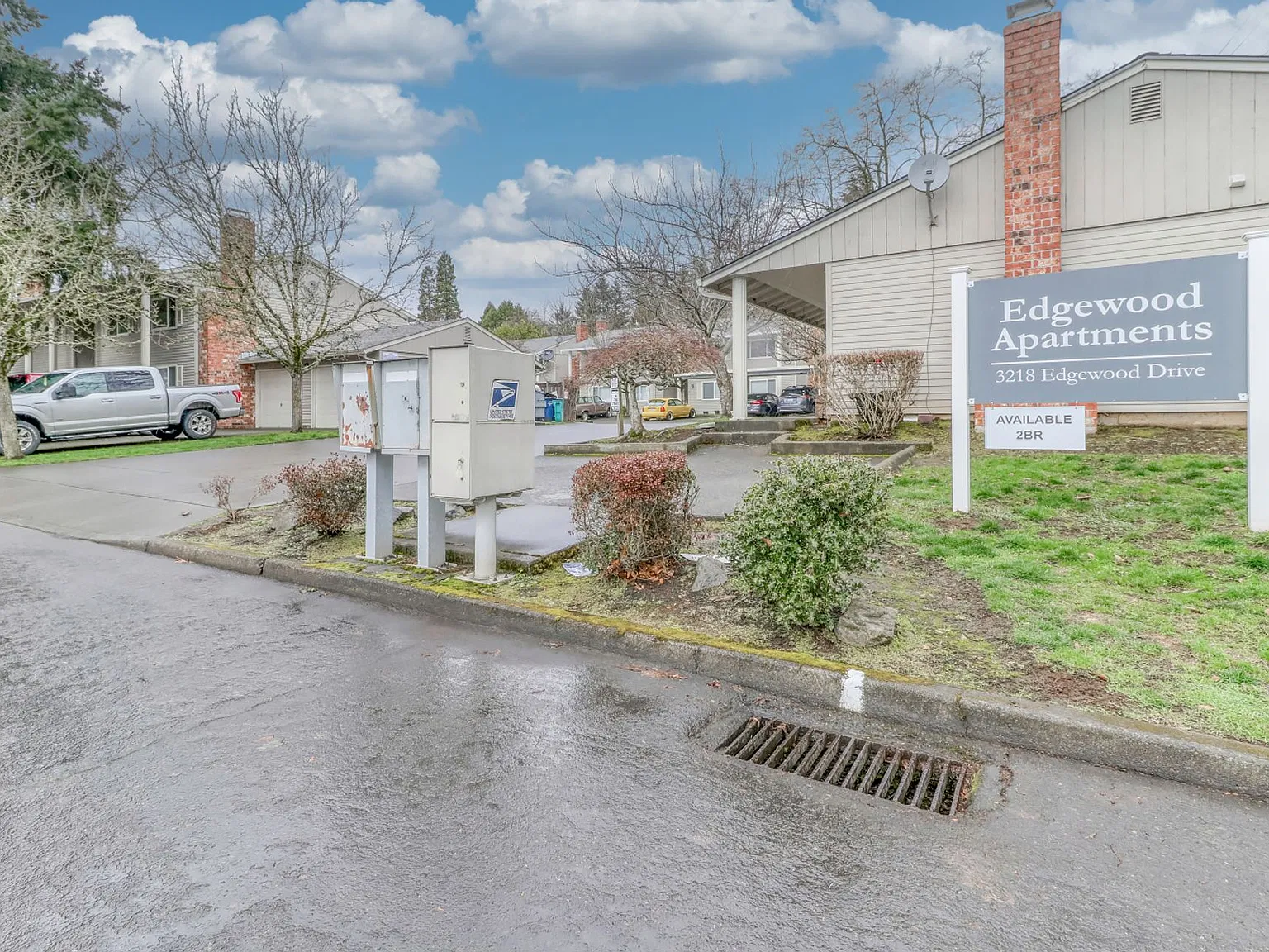 Edgewood Apartments in Vancouver, WA - 2 Bedrooms and 1 Bath — Photo 3