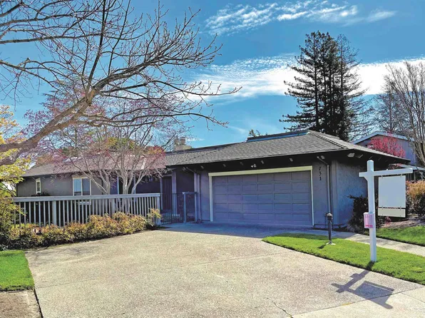 731 Augusta Dr, Moraga, CA 94556