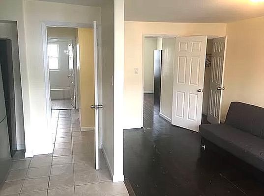 4th image of 21-26 29th St #3R