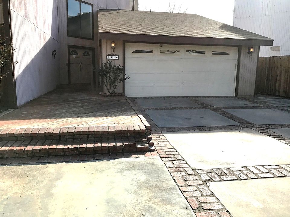 1st image of 1526 W Newgrove St
