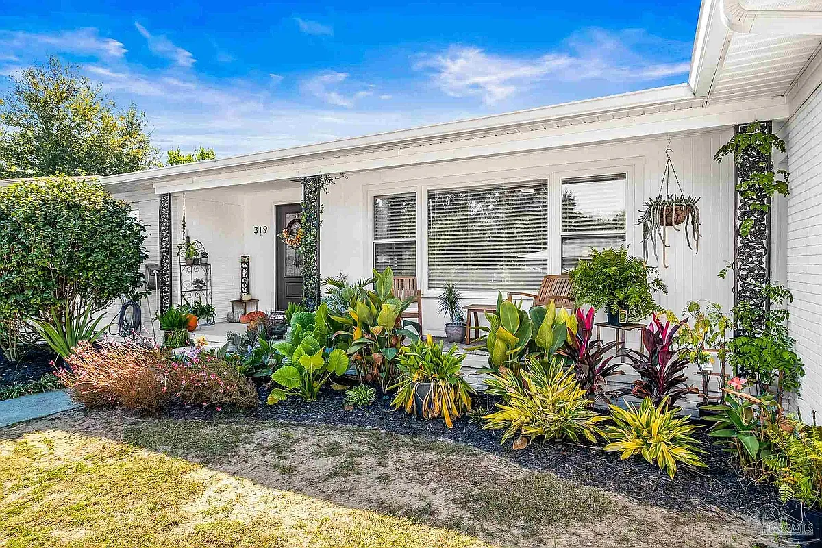 Building Photo - 319 Gamarra Rd