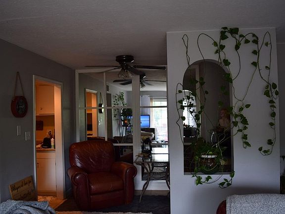 4th image of 175 Malabu Dr APT 102