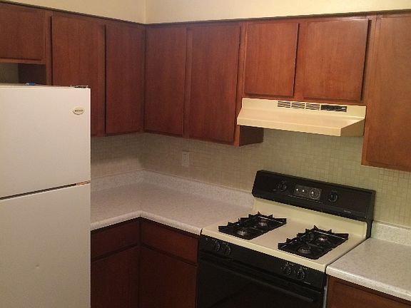 5th image of 5415 East Dr