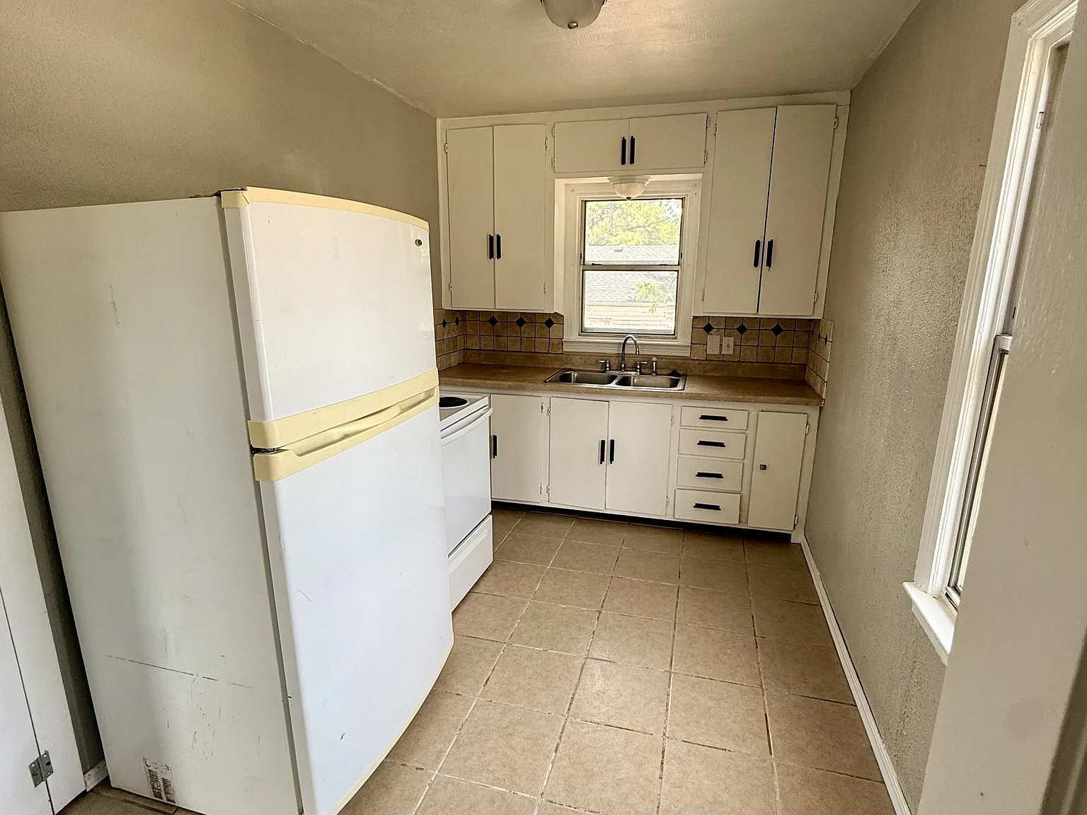 312 North Johnson Street - 1 — Photo 3
