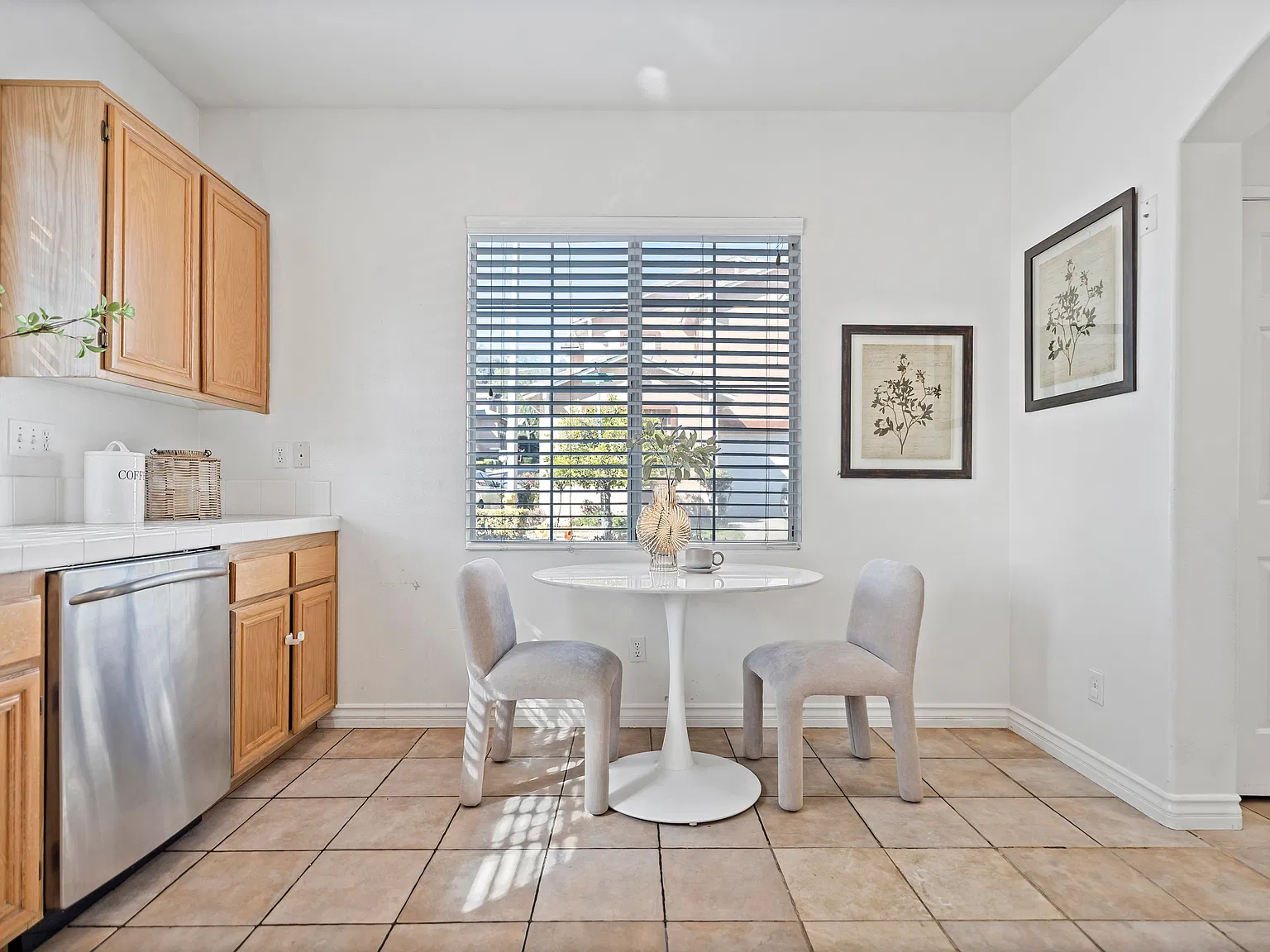 3 bed, 2.5 bath, 1297 sqft, $3,500 — Photo 4